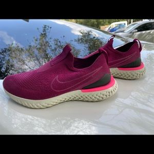 Nike Epic Phantom React Flyknit Running Sneakers